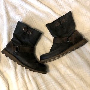Sorel Scotia pull on boots